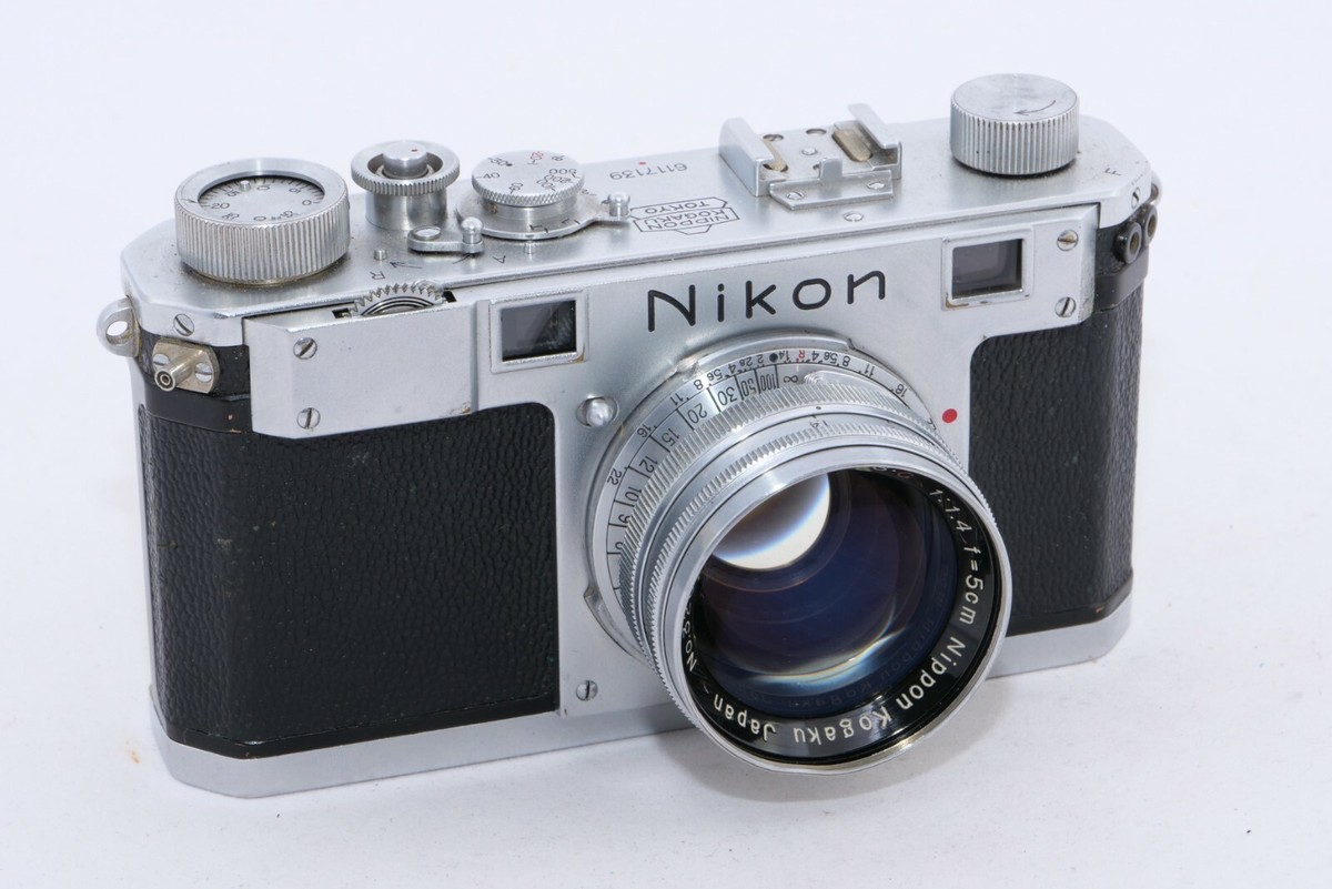 Nikon S 35mm rangefinder camera with 5cm f1.4 Standard Lens