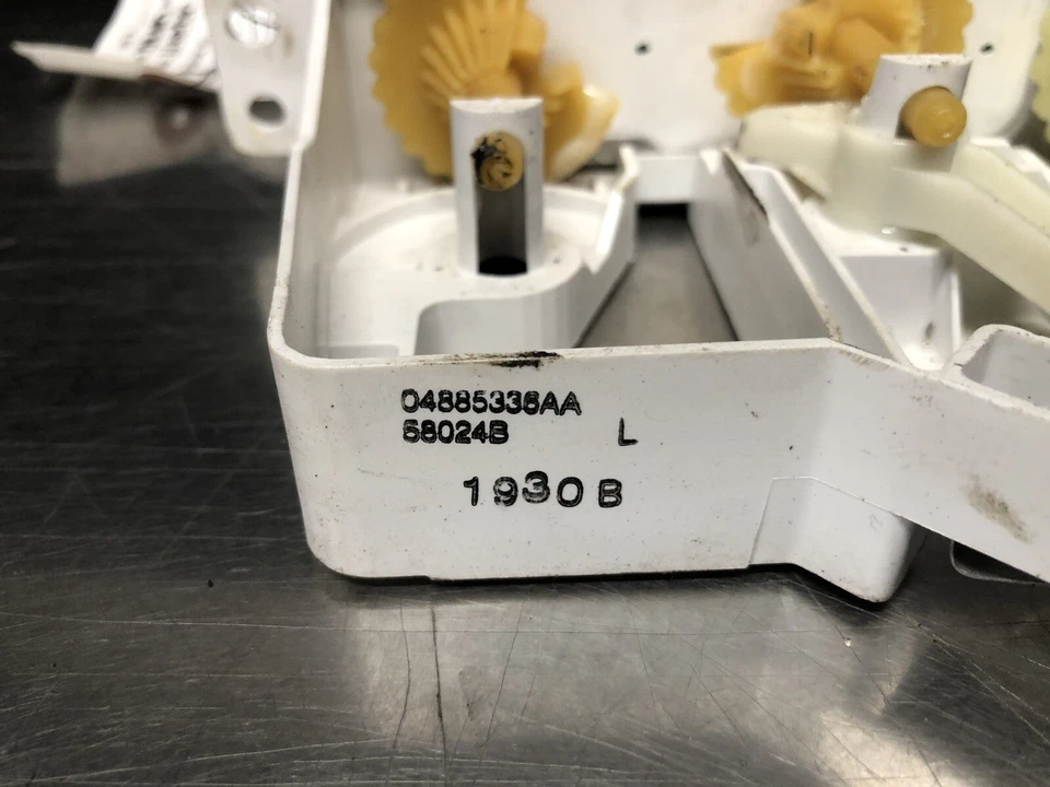 2000-2005 Dodge Neon 01-05 PT Cruiser Heat A/C Temperature Climate Control HVAC - Image 4 of 4