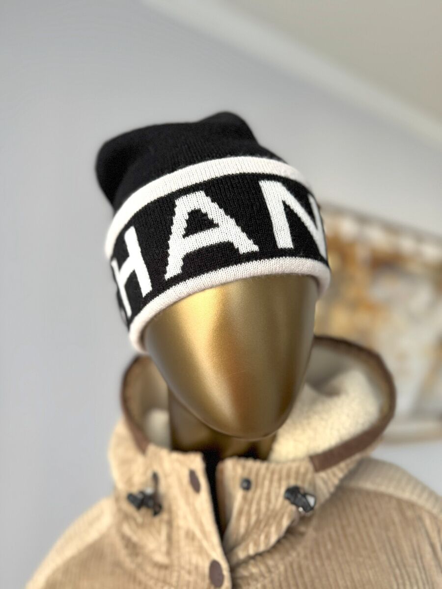 NEW Chanel Cloche Cashmere Noir-Rose Blanc Beanie 2025 | eBay NEW Chanel Cloche Cashmere Noir-Rose Blanc Beanie 2025 | eBay