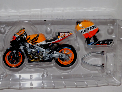 HONDA RC211V #69 MOTOGP 2006 N. HAYDEN WORLD CHAMPION MINICHAMPS