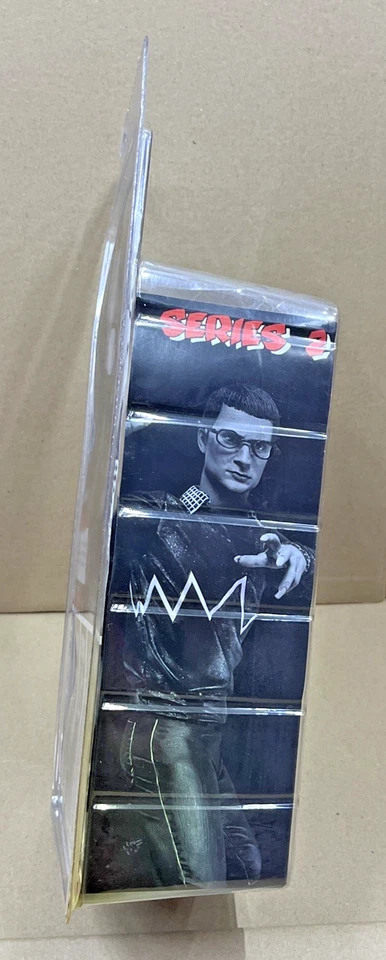 Neuf en Boîte NECA Sin City Séries 2 Action Jouet Figurine Kevin Noir et Blanc - Photo 3/4
