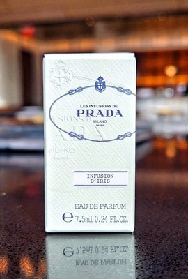 NIB Prada ''Infusion D'Iris'' EDP Deluxe Mini Travel 0.24oz