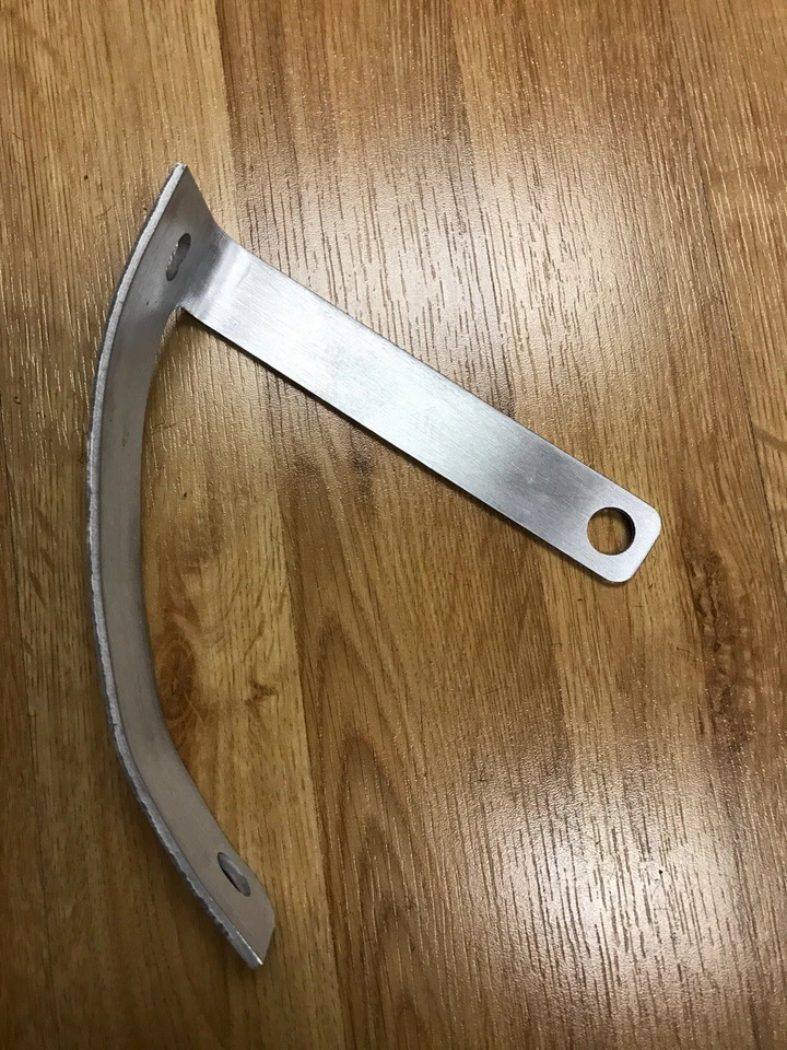 Soporte de reubicación de matrícula curvo para HONDA SABRE 1300 2010-2015 Foto 4 de 4