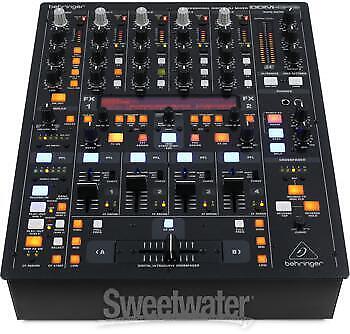 Behringer Digital Pro Mixer DDM4000 5-channel DJ Mixer