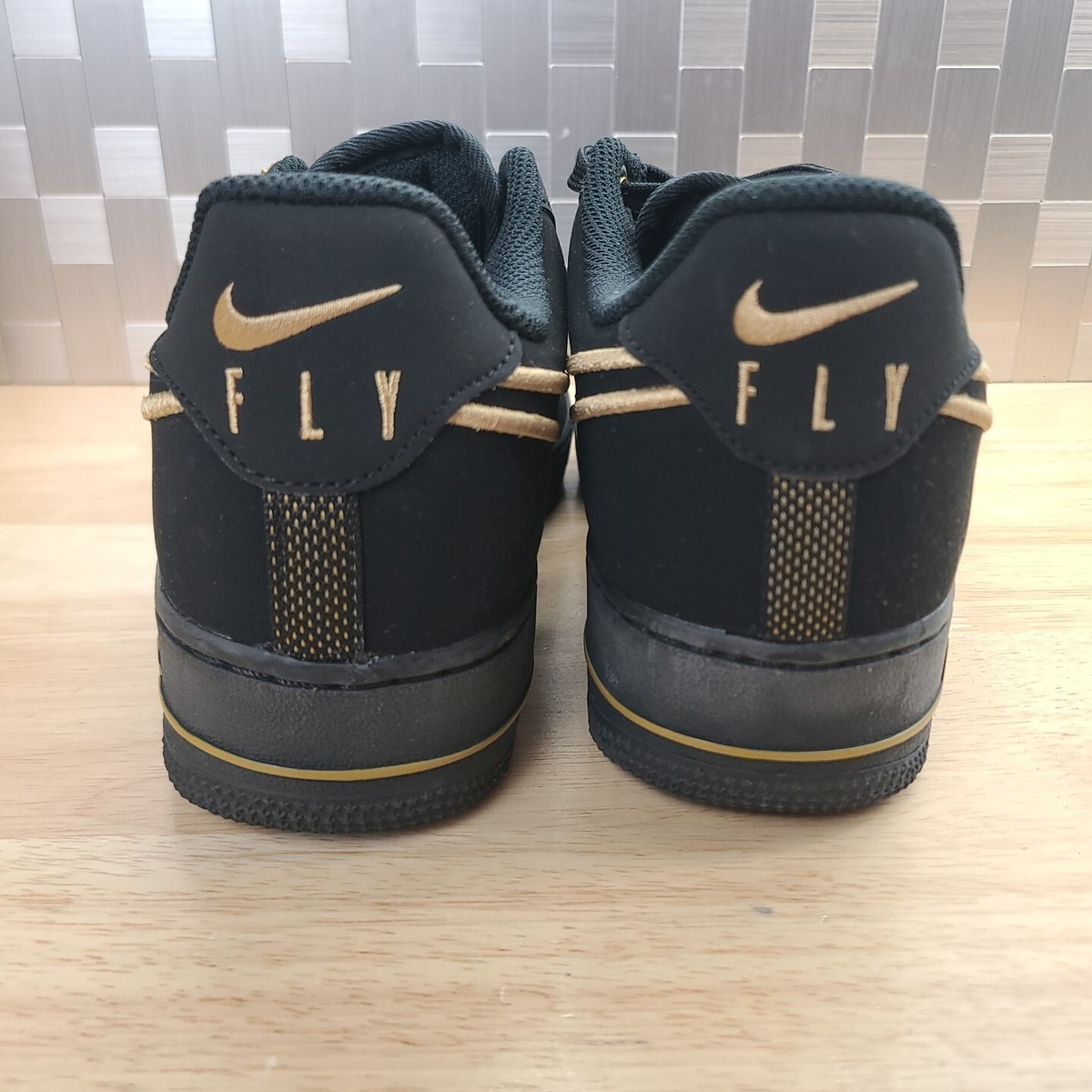 af1 82 black gold