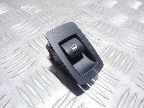 BMW 3 Touring E91 Schalter für Fensterheber hinten rechts 6935534 31395692