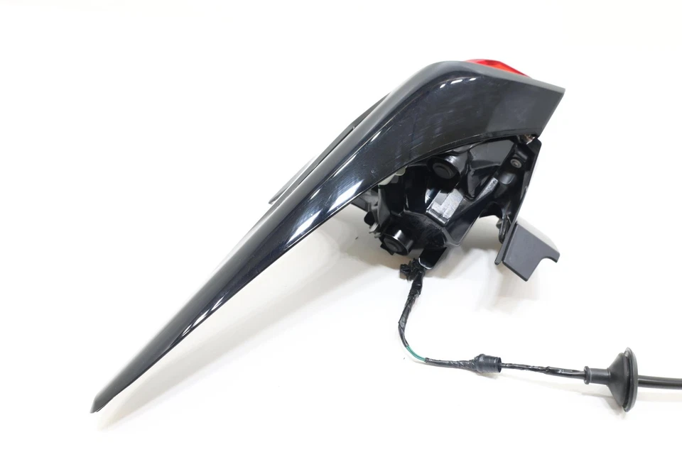 2018 - 2021 LEXUS NX300 LANTERNA TRASEIRA EXTERNA LATERAL DIREITA LÂMPADA LED FABRICANTE DE EQUIPAMENTO ORIGINAL - Imagem 2 de 4