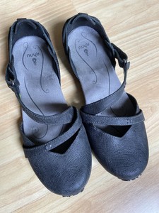 ahnu ballet flats