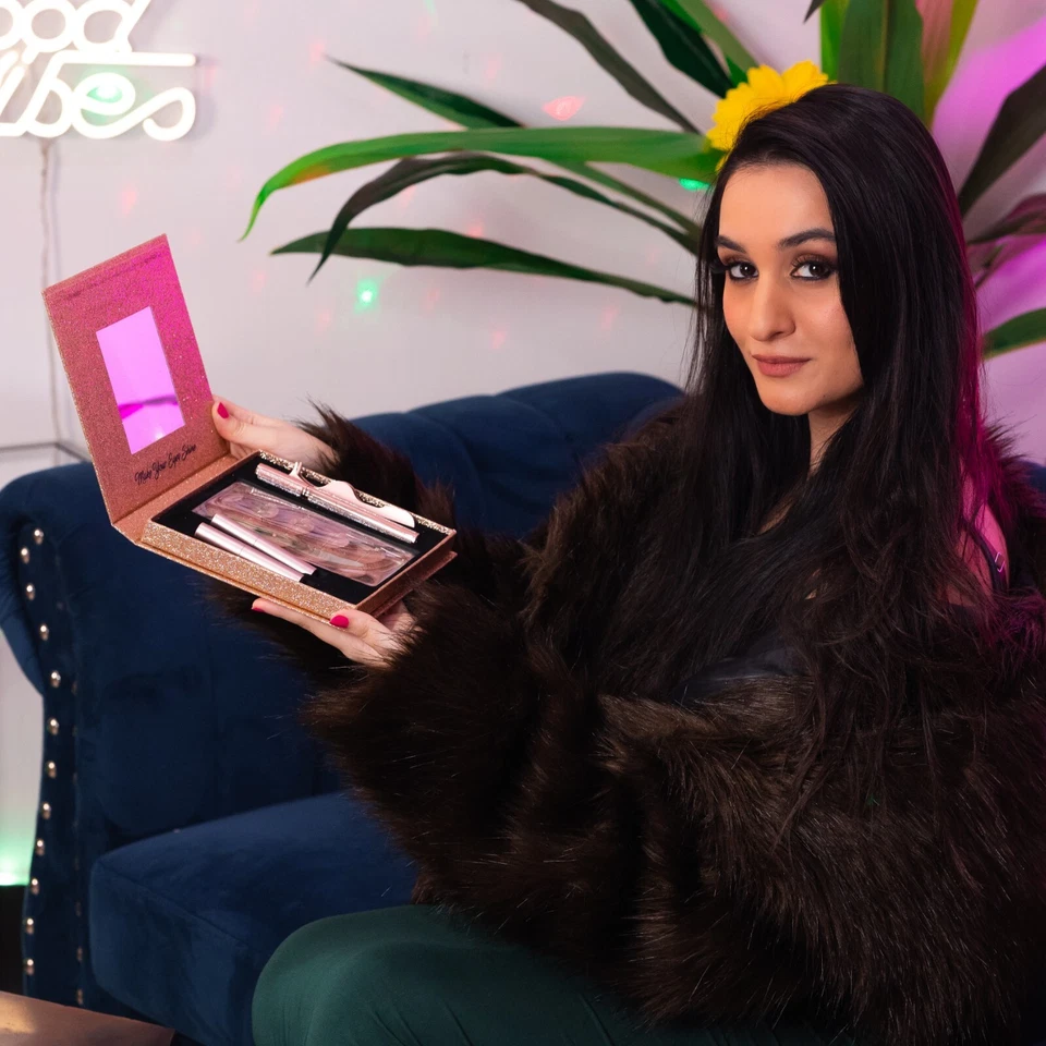 ZASH GLAM 5 Pair Reusable Natural Eyelashes with eyeliner and glue set - Image 4 of 4