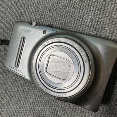 Nikon COOLPIX S9500 18.1MP Compact Digital Camera 22x Optical Zoom