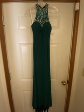New With Out Tags Alyce Paris Long Beaded Prom Dress Size 00. Forest Green