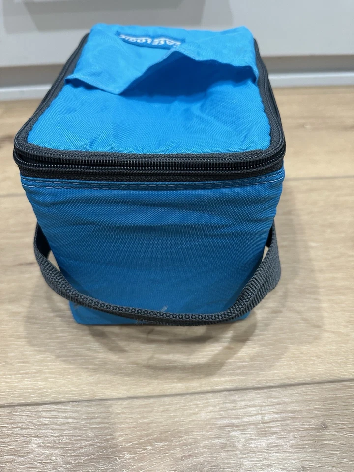 Vintage Case Logic CD PS1 Game Case Blue - Image 4 of 4