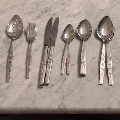 Wm. A. Rogers Oneida Ltd. Stainless Steel 13-Piece Flatware Set Floral