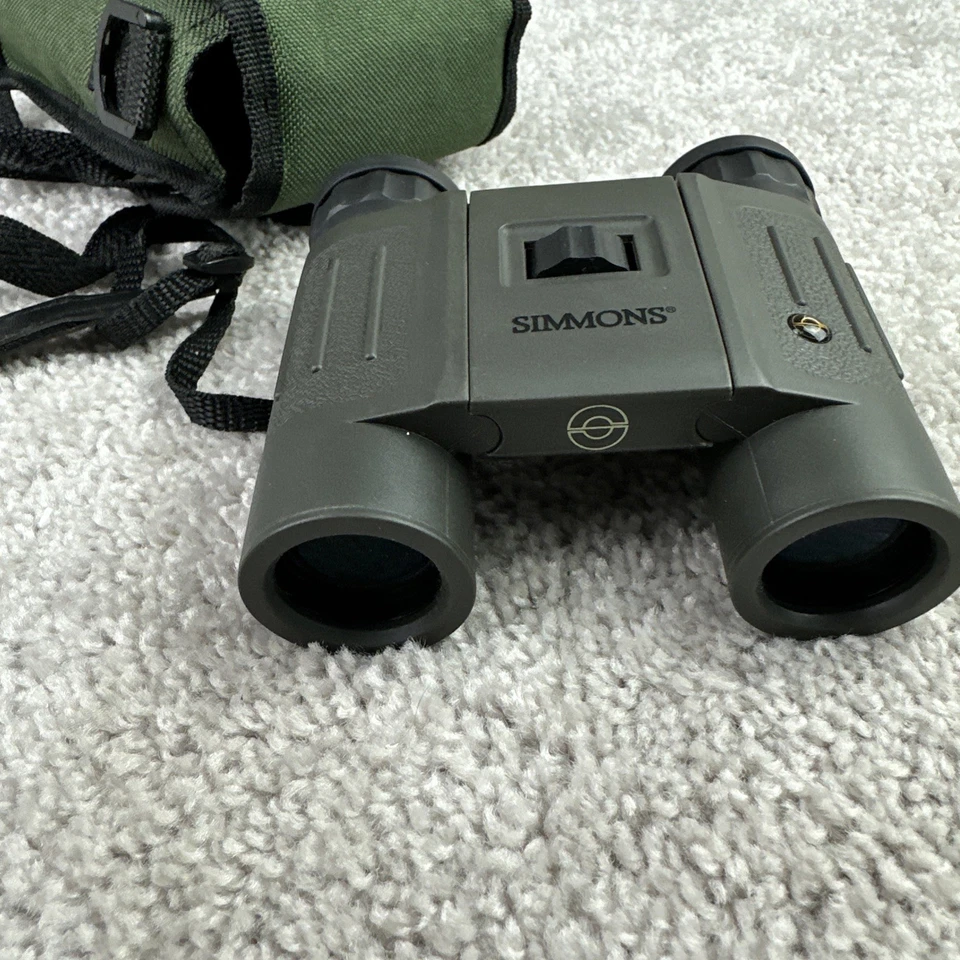 Simmons Wilderness 10x25 Waterproof Gray Binoculars 1000yds 802219 With Case - Image 3 of 4