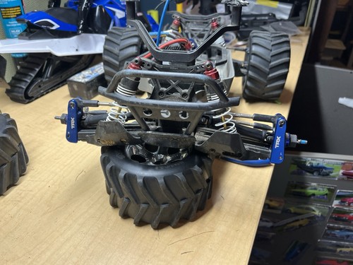 Traxxas Stampede 4x4 VXL Bigfoot RTR 1/10 4WD Monster Truck w/ Extras - Picture 4 of 9