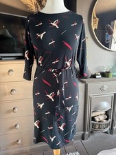 Beautiful Mamalicious maternity dress in a black bird print. Size 14