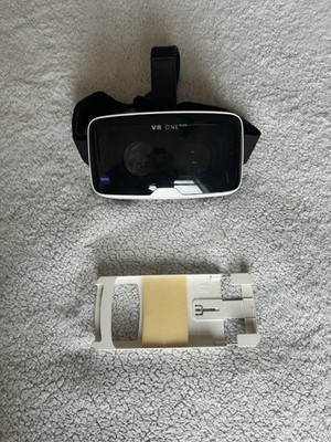 ZEISS VR One Plus Virtual Reality Smartphone Headset