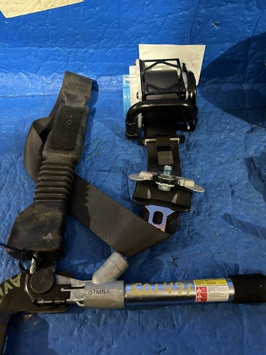 2014-2015-2016-2017-2018-2019 Kia Soul driver wheel airbag & seatbelts - Picture 4 of 6