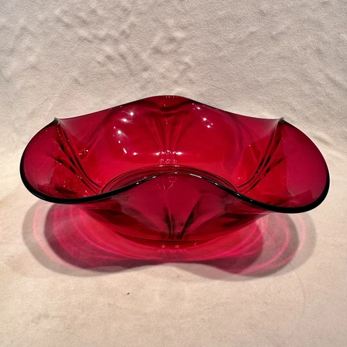 VINTAGE: 10" ANCHOR HOCKING Royal Ruby Glass BOWL