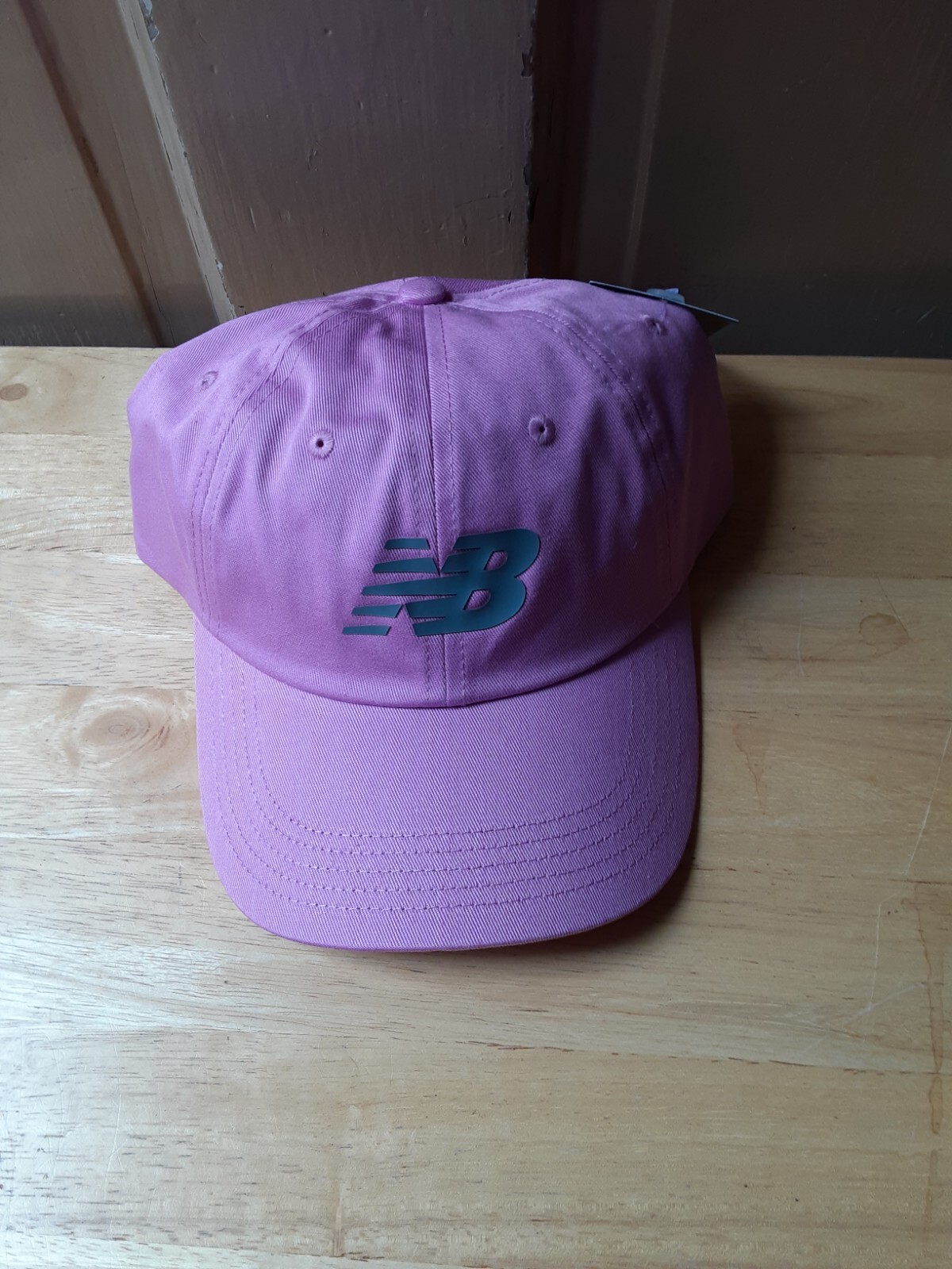 New Balance Woman's 6 Panel Curved Brim Baseball Hat OSFM  NEW WITH TAGS