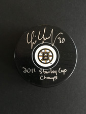 TIM THOMAS AUTOGRAPHED BRUINS PUCK W/ 