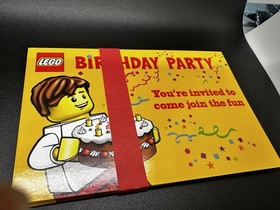 LEGO Minifigure Birthday Set