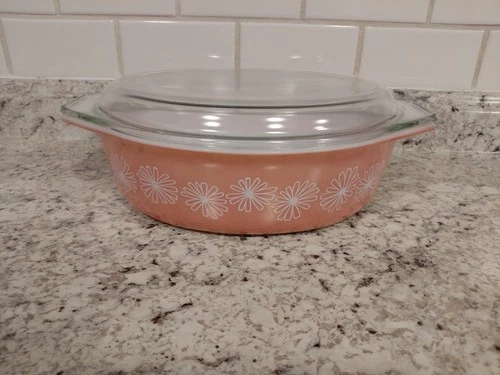 Vintage Pyrex Pink Daisy 045 Oval Casserole Dish With Lid 2.5 Qt