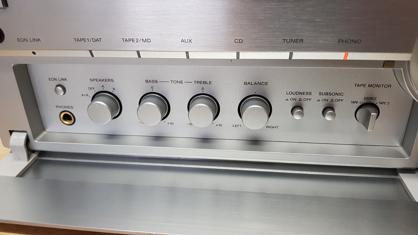 Foto 8 van Sony TA-FB930R QS Silver High-End Integrated Stereo Amplifier + Remote