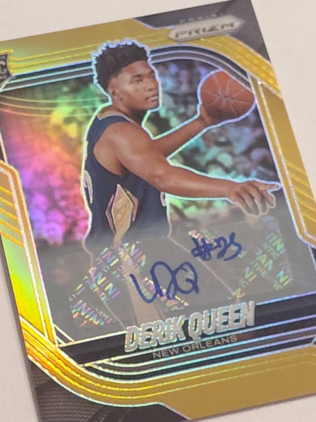2025-26 Prizm Gold /10 Derik Queen SP Auto Pelicans #11 RC view 2