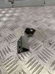 BMW 7 F01, F02 Kotflügelhalter vorne rechts 3.00 Diesel 180kw 2011 21516700