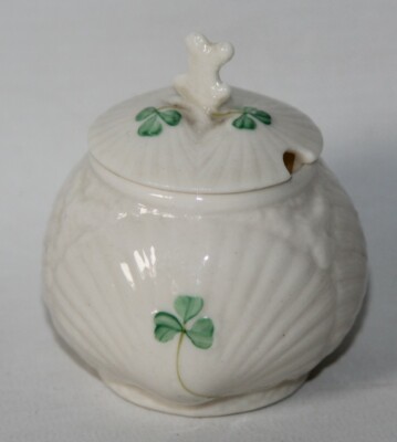 Belleek - Kleeblätter & Muscheln - 2 3/4'' Einkochtopf - sehr guter Zustand
