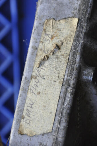 1) DD-6 BMW 1129806 OEM 11811129806 (USED) ENGINE MOUNT W- GROUND STRAP RIGHT