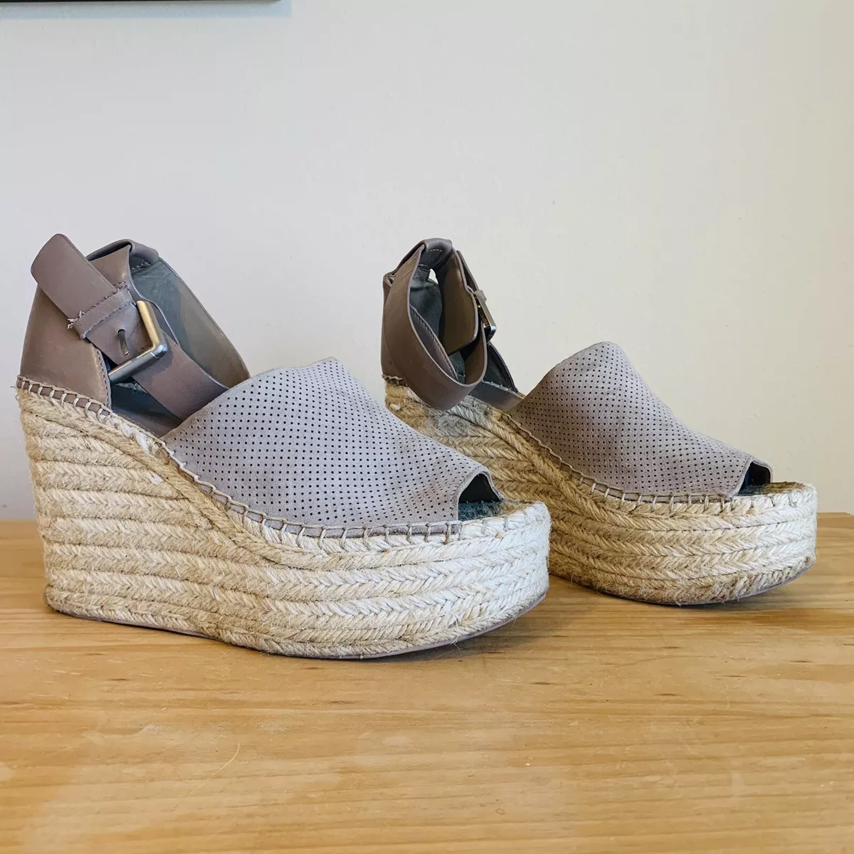 Marc Fisher Womens 9 Adalyn Suede Saddle Espadrille Wedge Sandals Sand Dollar