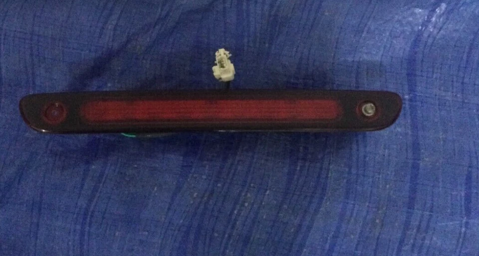 Toyota Sienna 2004 3RD luz de freno OEM Foto 2 de 4