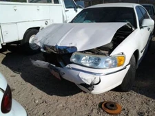 Fuse Box Engine 117.7" Wb Fits 01 LINCOLN & TOWN CAR 139793