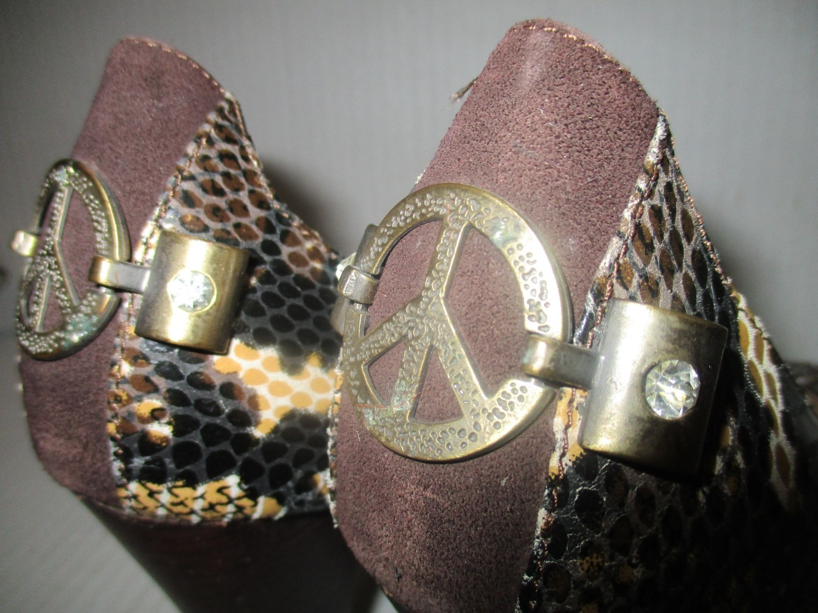 Edgy Naughty Monkey Brown Python Pumps - Size 8 - image 13