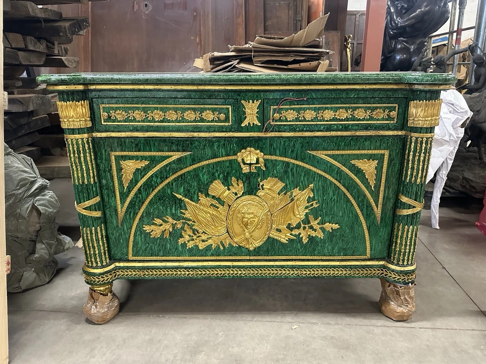  Hermoso aparador de mármol francés de malaquita, francés montado en bronce, antiguo  Foto 2 de 3