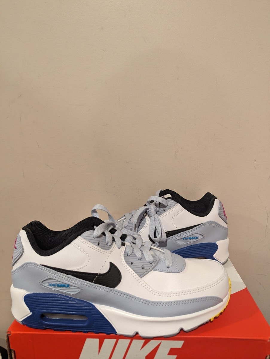 air max 90 chlorine blue on feet