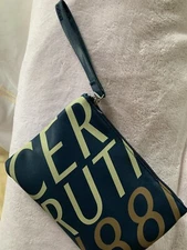 Vietnam Airlines Business Class Amenity Kit Travel Bag Toiletry Cerruti NEW