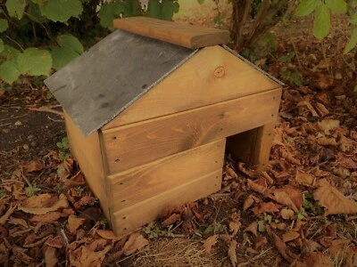 Hedgehog Hibernation Shelter Solid Wood Habitat Nest Box House Predator Proof