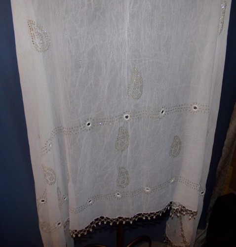 I G Sport Beautiful Beaded Fringe White Paisley Print Scarf Wrap Large Formal - Picture 4 of 10