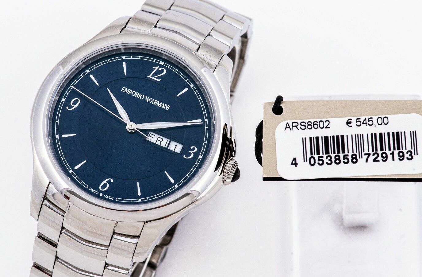 Montre homme Emporio Armani Swiss Made en argent idéale pour vos rendez-vous d'affaires