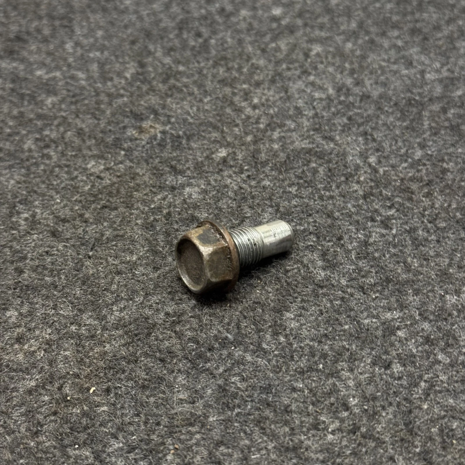 81-83 Honda XR200R OEM OIL DRAIN BOLT PLUG SEAL HARDWARE