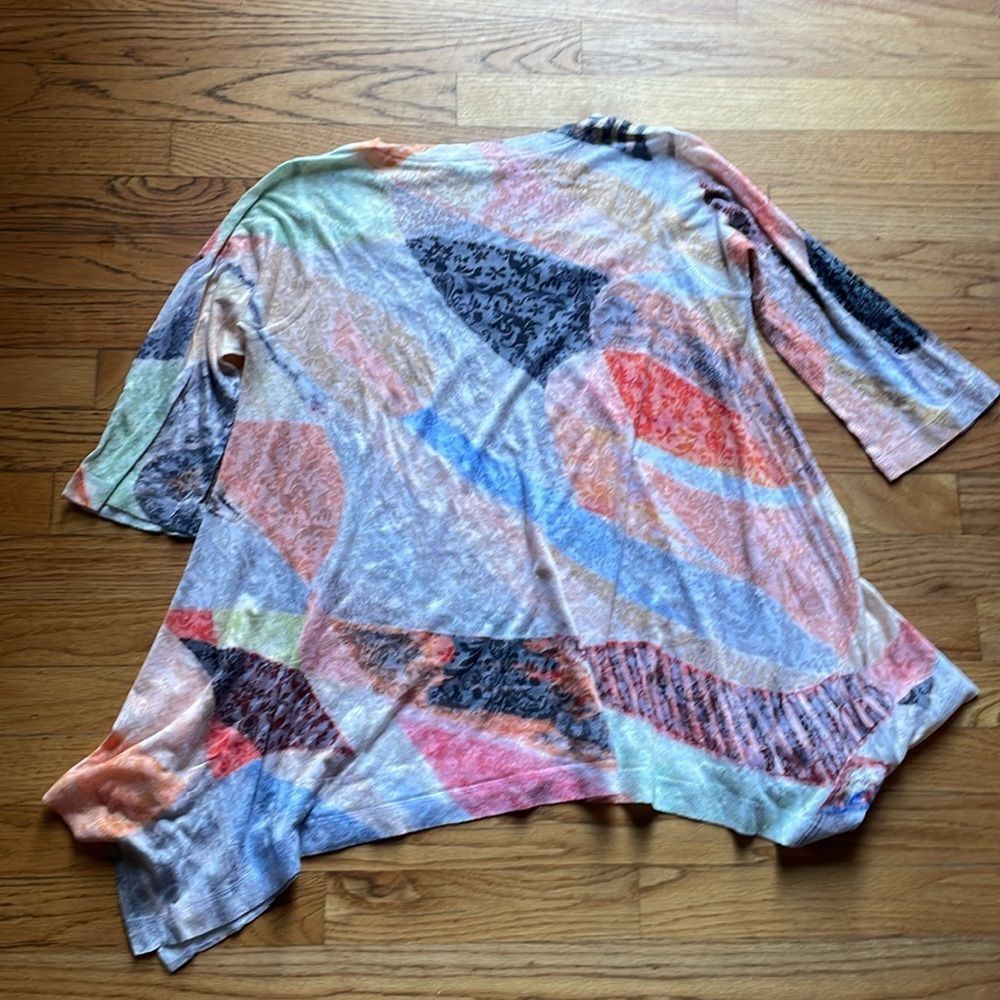 Super Soft Abstract Patchwork Top - image 7