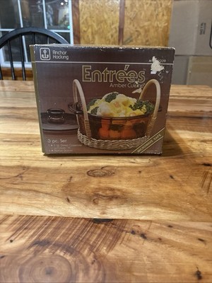 Anchor Hocking Entrees Amber Cuisine 2 Qt. Deep Casserole One chip inside lid