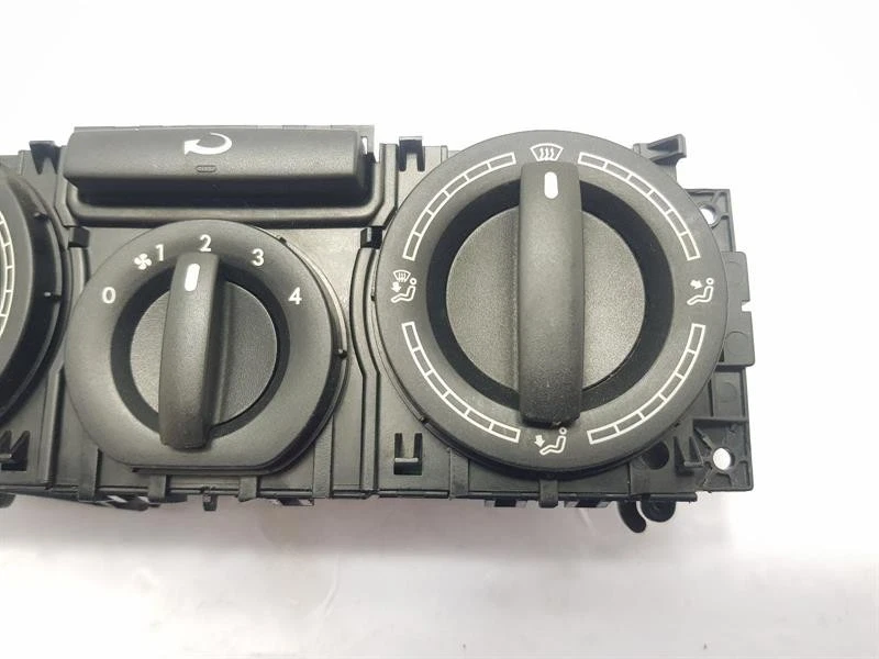 2004 VOLKSWAGEN TRANSPORTER HEATER CONTROL PANEL ASSEMBLY 7H0819045A — 第 3/4 张图片