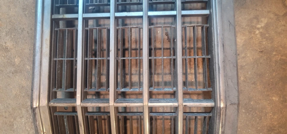 1975 1976 年 1977 年福特格拉纳达烧烤架原始设备制造商 75 76 77 d5db-8b421-a d5db-8b421-aa — 第 4/4 张图片