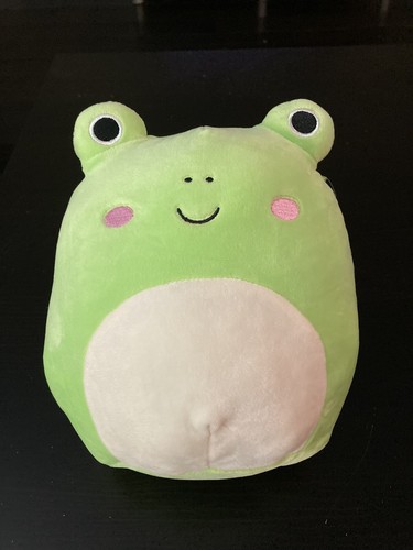 wendy with hearts squishmallow