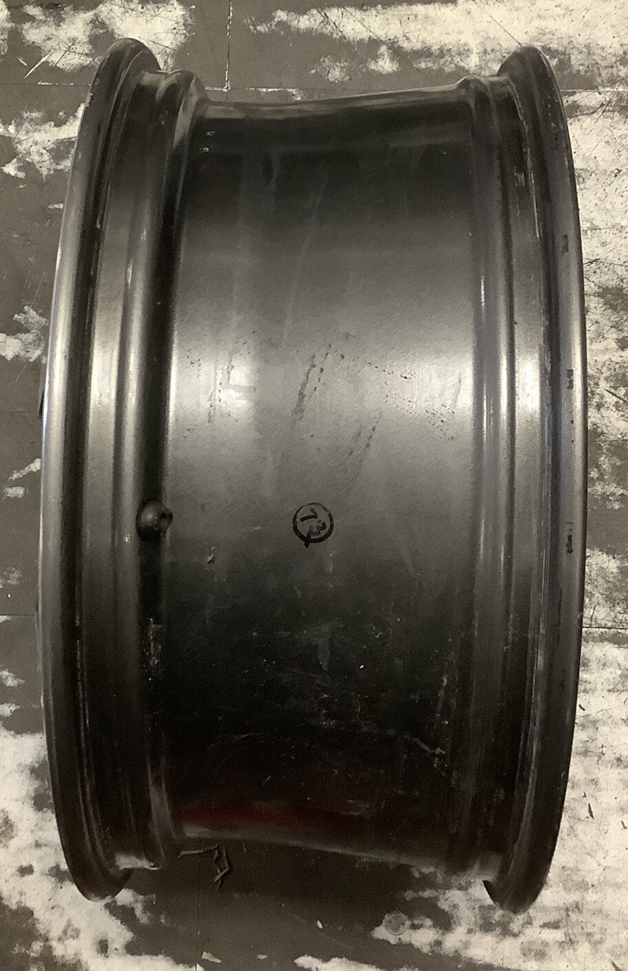 Maserati Levante 17 18 96415 OEM wheel rim 19 x 8.5 USED FRONT CNC CHARCOAL