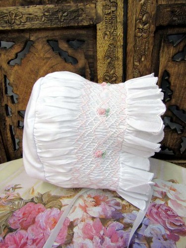 Will'beth Smocked Fancy White Pink Infant Newborn Girls Baby Bonnet 0-6m Dolls - Picture 1 of 1